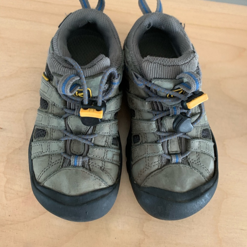 Keen hiking shoes
